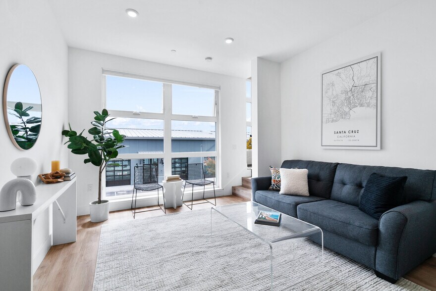 More Photos Of 202 Panetta Ave, Santa Cruz Flex For Sale