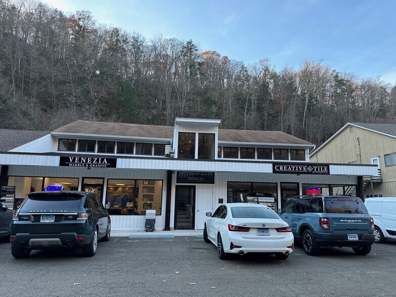 More Photos Of 197 Ethan Allen Hwy, Redding Storefront Retail Office For Lease