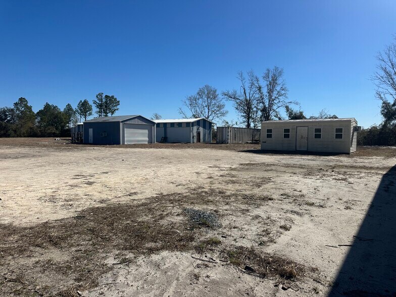 More Photos Of 4425 W US 98, Perry Manufacturing For Sale