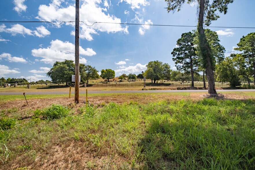 More Photos Of 1408 State Highway 95, Bastrop Land For Sale