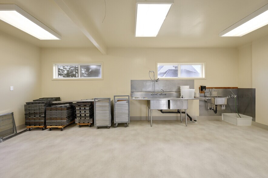 More Photos Of 212 NE D St, Willamina Food Processing For Sale