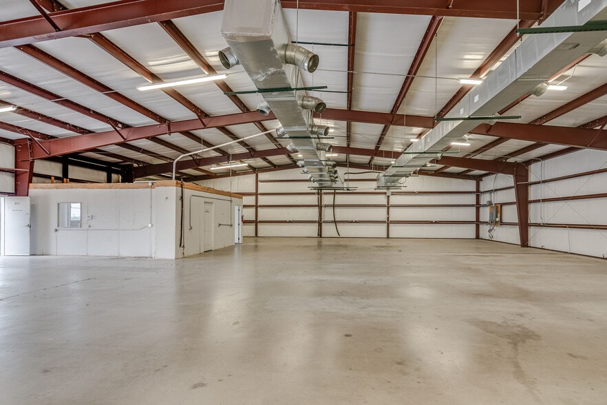 More Photos Of 12081 Katy Rd, Keller Flex For Lease