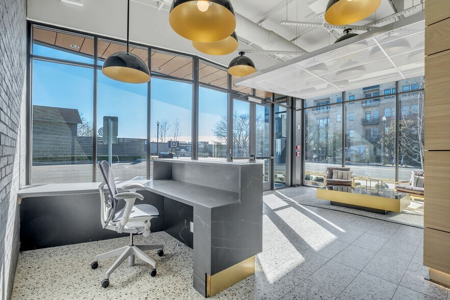 More Photos Of 2200 8th Ave S, Nashville Showroom For Lease