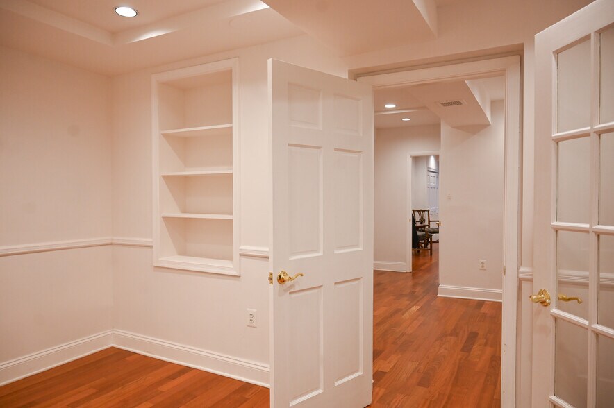 More Photos Of 1740 N St NW, Washington Loft Creative Space For Lease