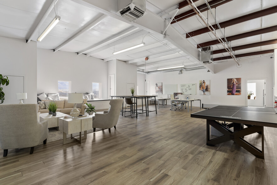 More Photos Of 3041 Pennsylvania Ave, Ogden Showroom For Sale