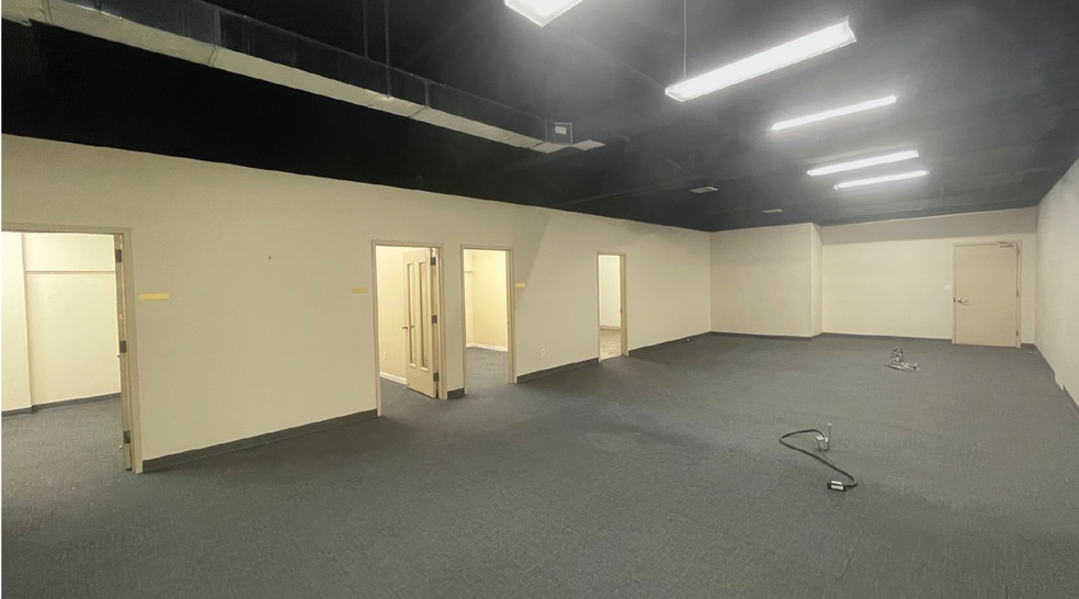 More Photos Of 49-29 30th Pl, Long Island City Warehouse For Lease