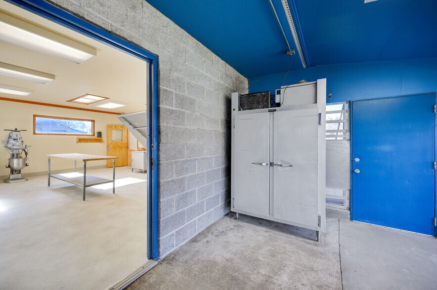 More Photos Of 212 NE D St, Willamina Food Processing For Sale