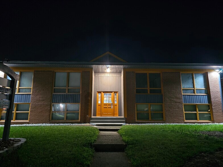 More Photos Of 6333 Hollister Dr, Indianapolis Office For Sale