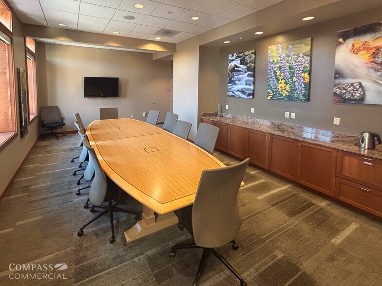 More Photos Of 1700 Main St, Washougal Office For Lease