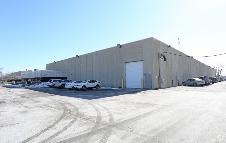 More Photos Of 1240 North Ave, West Chicago Warehouse For Lease
