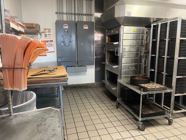 More Photos Of 72 Washington St, East Stroudsburg Fast Food For Sale