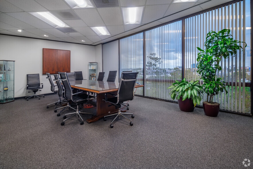 More Photos Of 11550 W IH-10, San Antonio Office For Lease