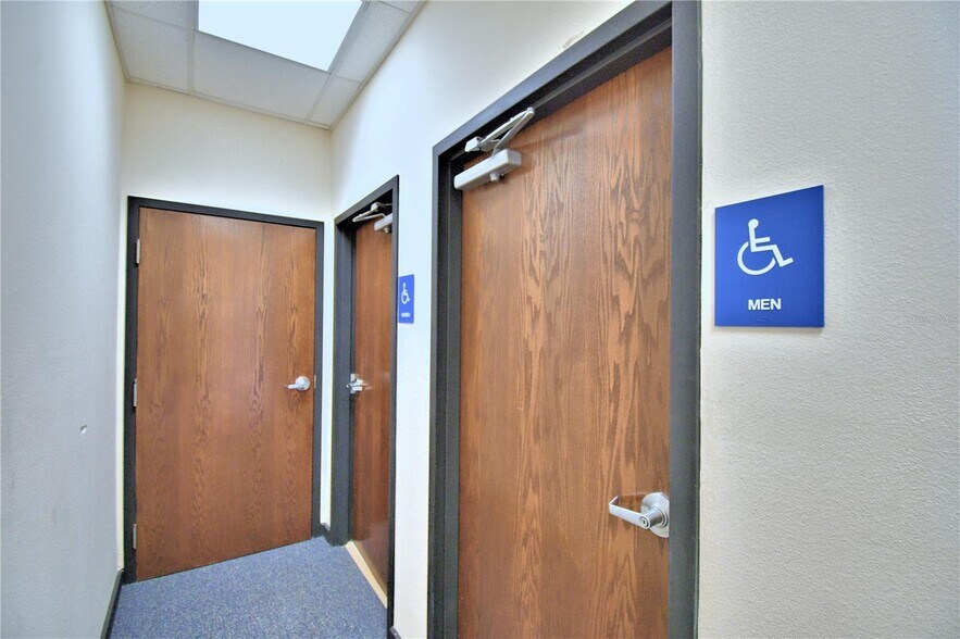 More Photos Of 43344 Highway 27, Davenport Coworking Space