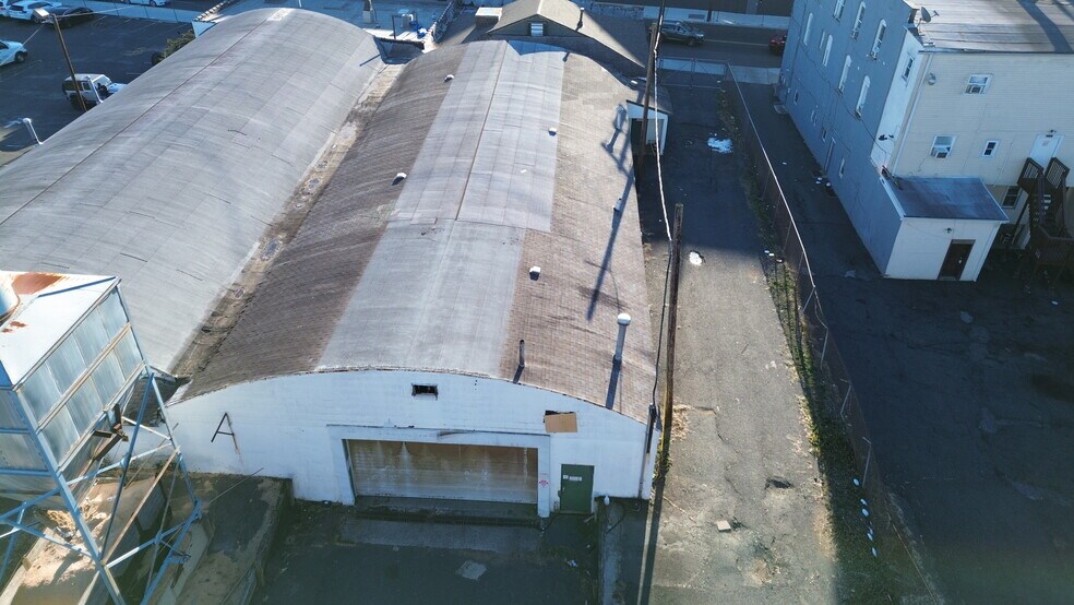 More Photos Of 1340 W Front St, Plainfield Manufacturing For Lease