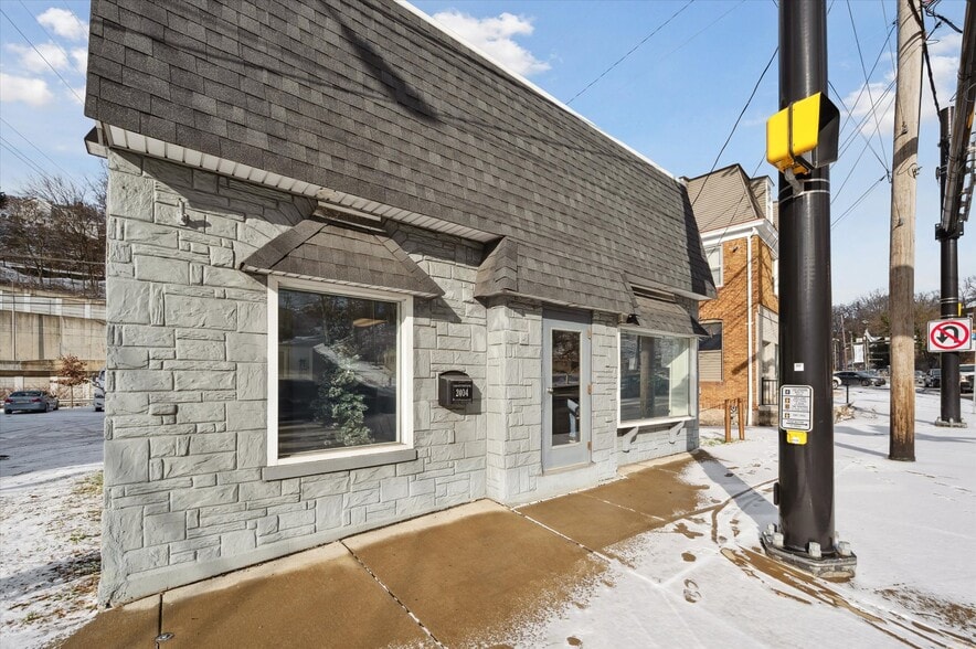 More Photos Of 2404 Saw Mill Run Blvd, Pittsburgh Storefront For Sale