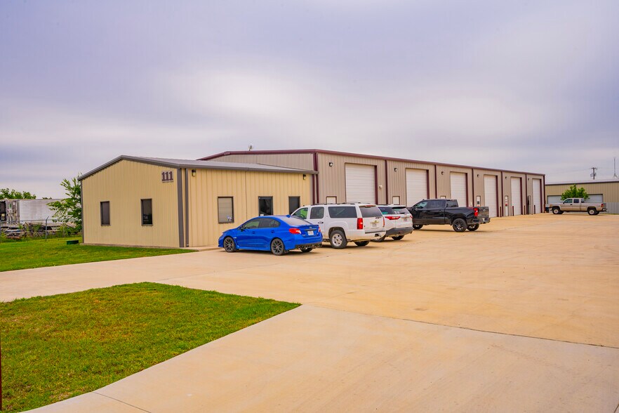 More Photos Of 113 METROTEX, Haslet Unknown For Lease