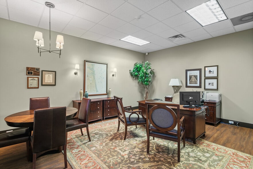 More Photos Of 2580 County Road 220, Middleburg Medical For Lease