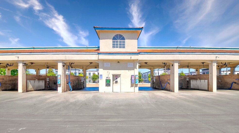 More Photos Of 1352 N Santa Fe Ave, Vista Carwash For Sale