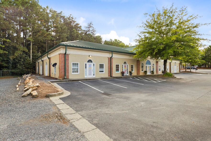 More Photos Of 3980 Shallowford Rd, Marietta Office For Sale