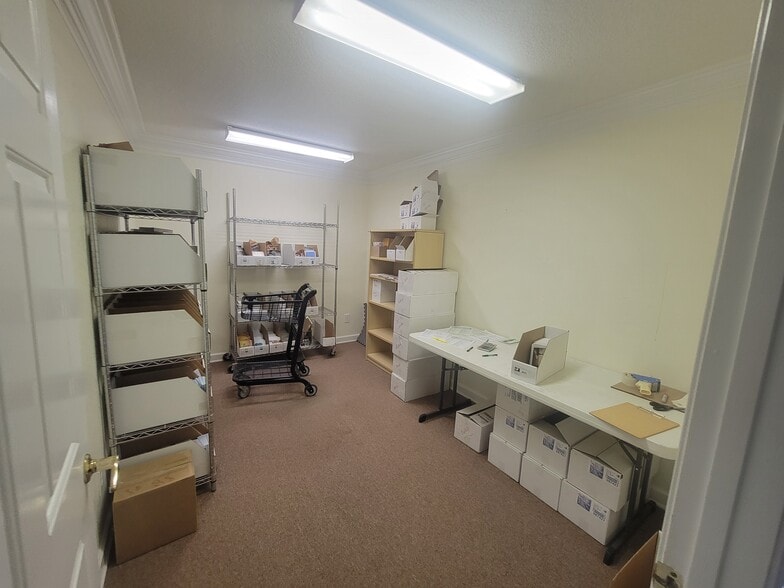 More Photos Of 6600 Windmill Way, Wilmington Industrial For Lease