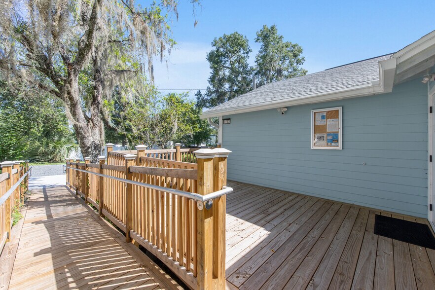 More Photos Of 1703 NE 8th Rd, Ocala Specialty For Sale