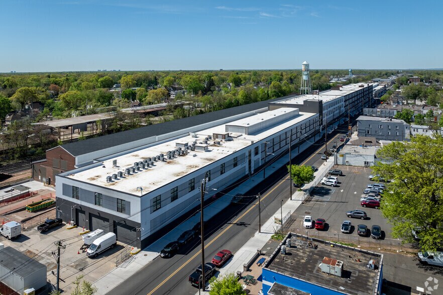 More Photos Of 1309-1645 W Front St, Plainfield Manufacturing For Lease