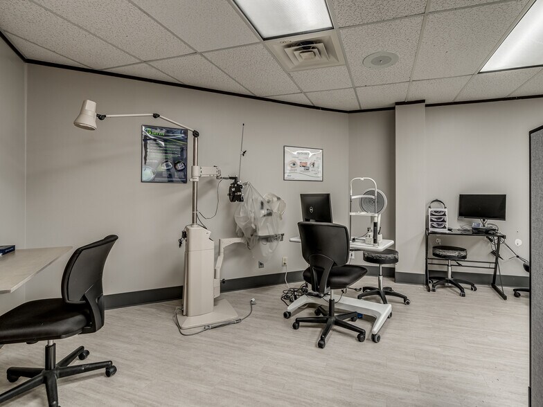 More Photos Of 4520 S Harvard Ave, Tulsa Medical For Sale