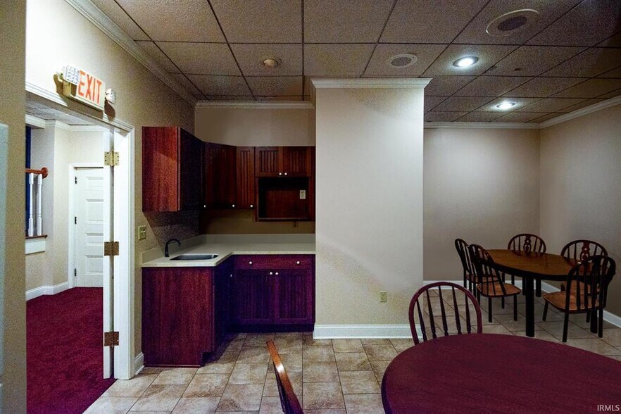 More Photos Of 505 Main St, Vincennes Office Residential For Sale