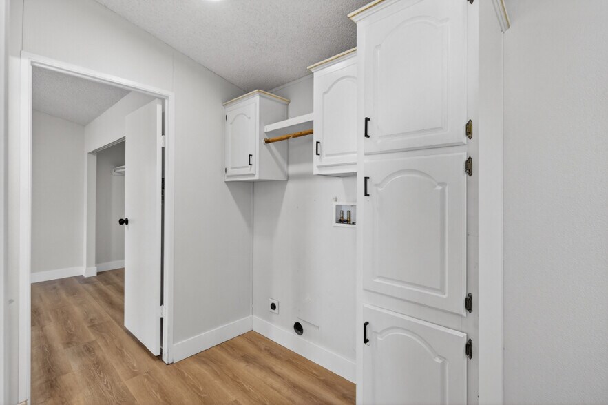More Photos Of 402 Colin Kelly Dr, Roseville Apartments For Sale