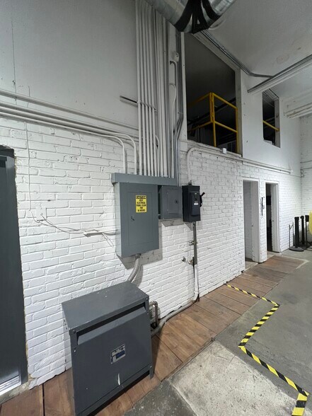 More Photos Of 508 E 900 S, Provo Manufacturing For Sale