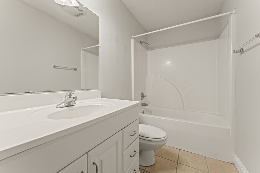 More Photos Of 1300 S Range Rd, Hammond Apartments For Sale