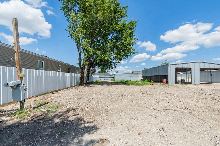 More Photos Of 1929 Havner Ln, Houston Industrial For Sale