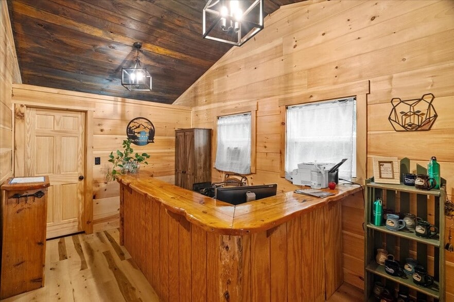 More Photos Of 9440 GA-52, Chatsworth Hospitality For Sale