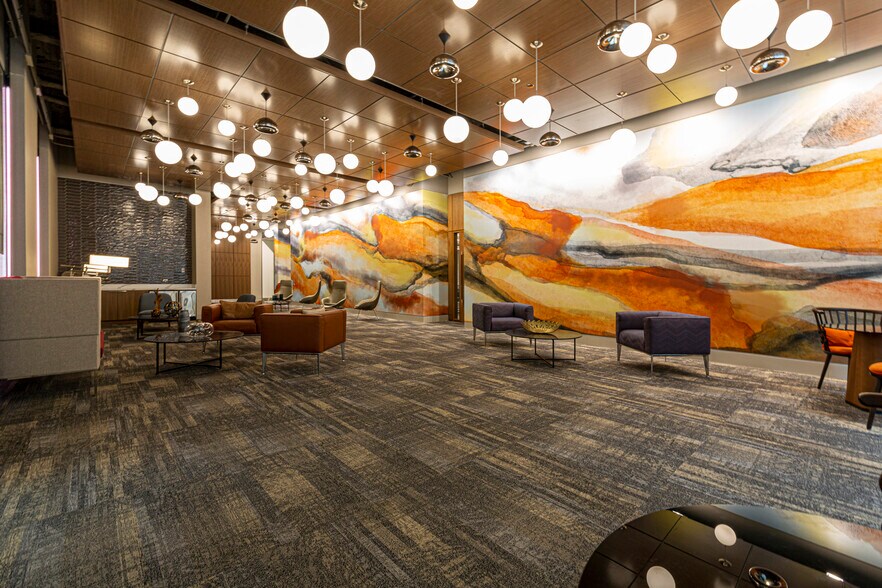 More Photos Of 550 W Jackson Blvd, Chicago Office For Lease