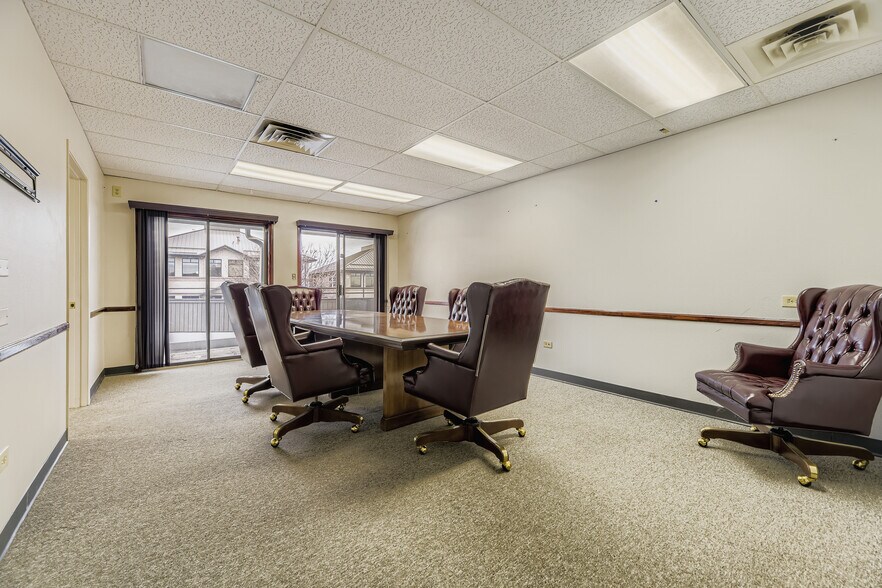 More Photos Of 19600 E Parker Square Dr, Parker Office For Lease