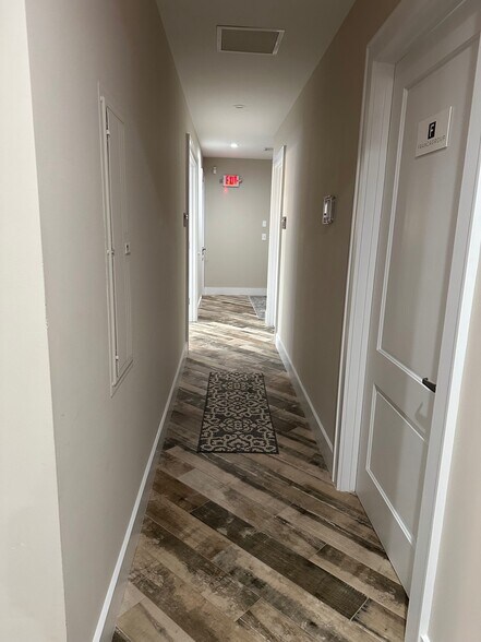 More Photos Of 197 Ethan Allen Hwy, Redding Storefront Retail Office For Lease