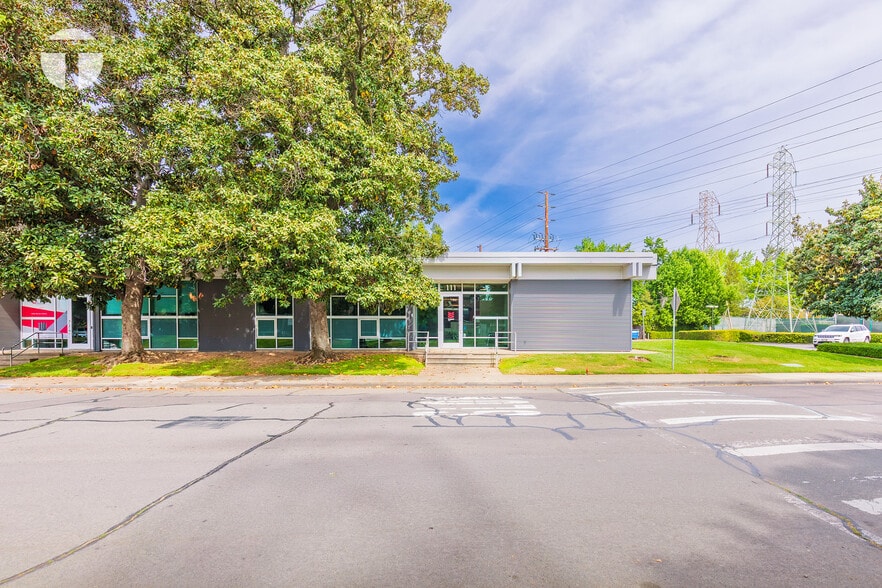 More Photos Of 109 Scripps Dr, Sacramento Office For Sale