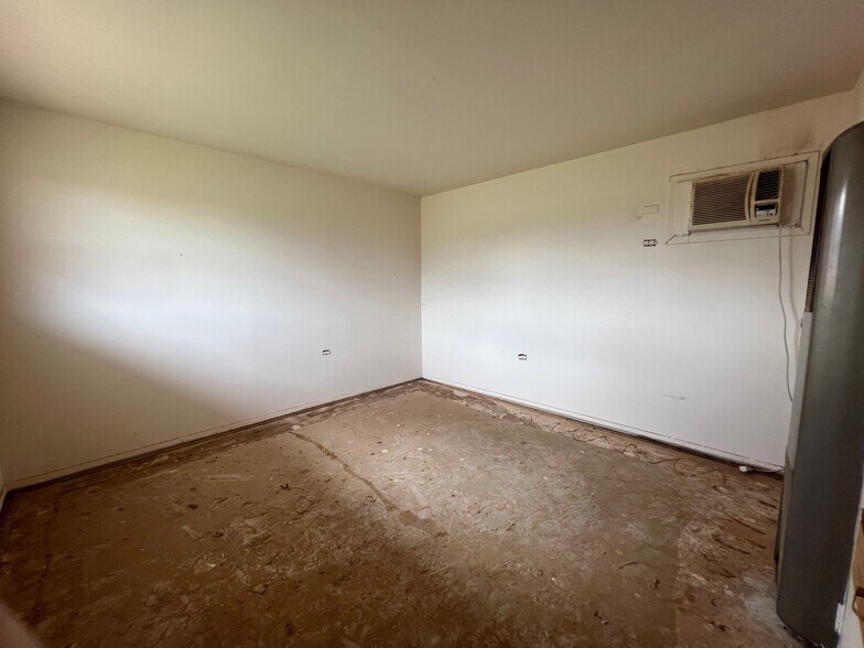 More Photos Of 2500 N Main St, Tahoka Hotel For Sale