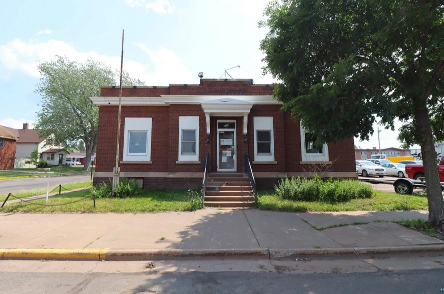 Primary Photo Of 220 Main St E, Ashland Office For Sale