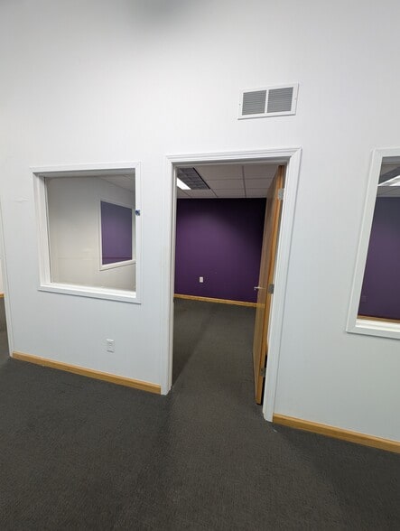 More Photos Of 5221-5223 Main St, Buffalo Freestanding For Lease