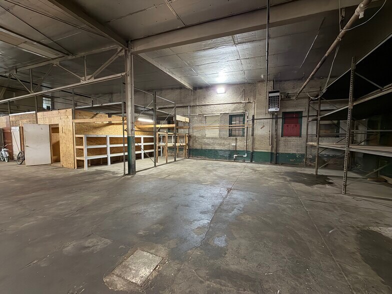 More Photos Of 921 W Washington St, Allentown Warehouse For Lease