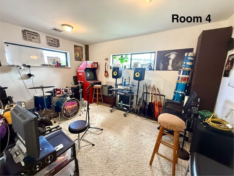 More Photos Of 4208-4220 NW 7th Ave, Miami Storefront For Sale