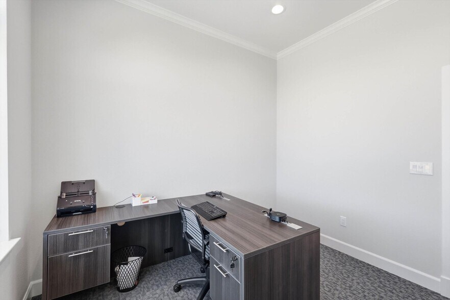 More Photos Of 3121 Bailey Dr, Fort Worth Office For Lease