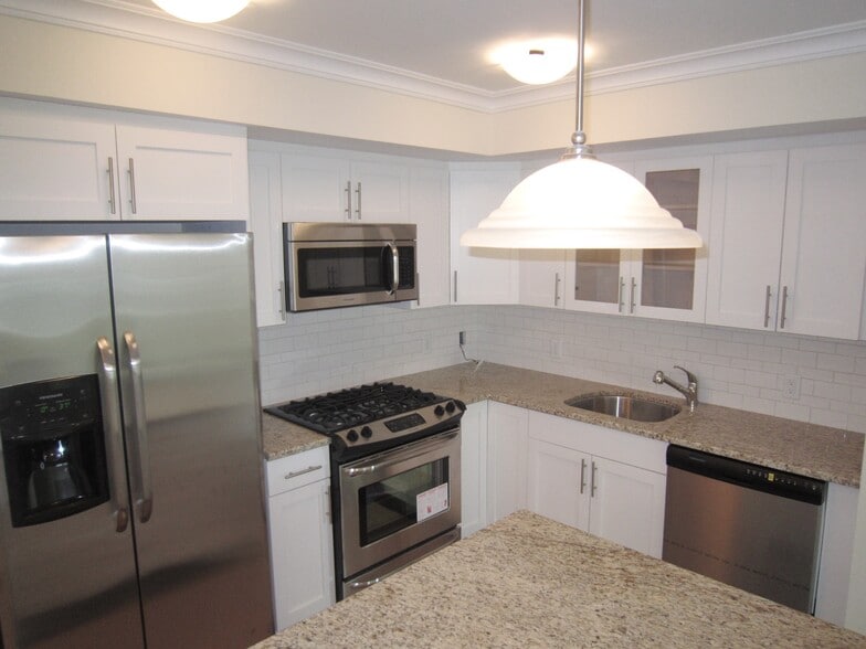 More Photos Of 55 Patterson St, Hillsdale Apartments For Sale