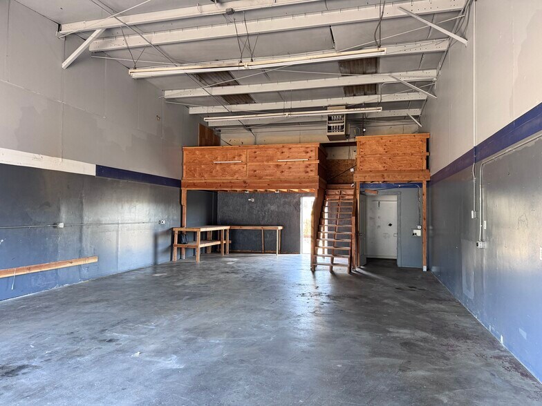 Primary Photo Of 1410 Beltline Rd, Redding Warehouse For Lease