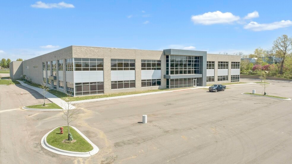 More Photos Of 2150 Executive Hills Dr, Auburn Hills Warehouse For Sale