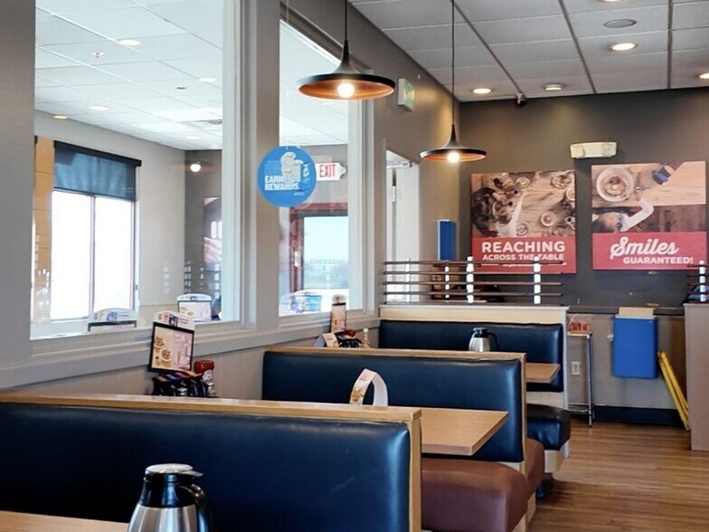 More Photos Of 2529 S Canal St, Carlsbad Restaurant For Sale