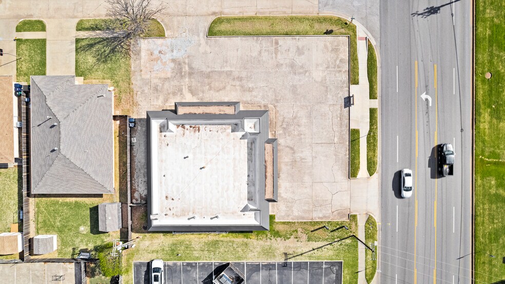 More Photos Of 8720 S Penn Ave, Oklahoma City Office For Sale