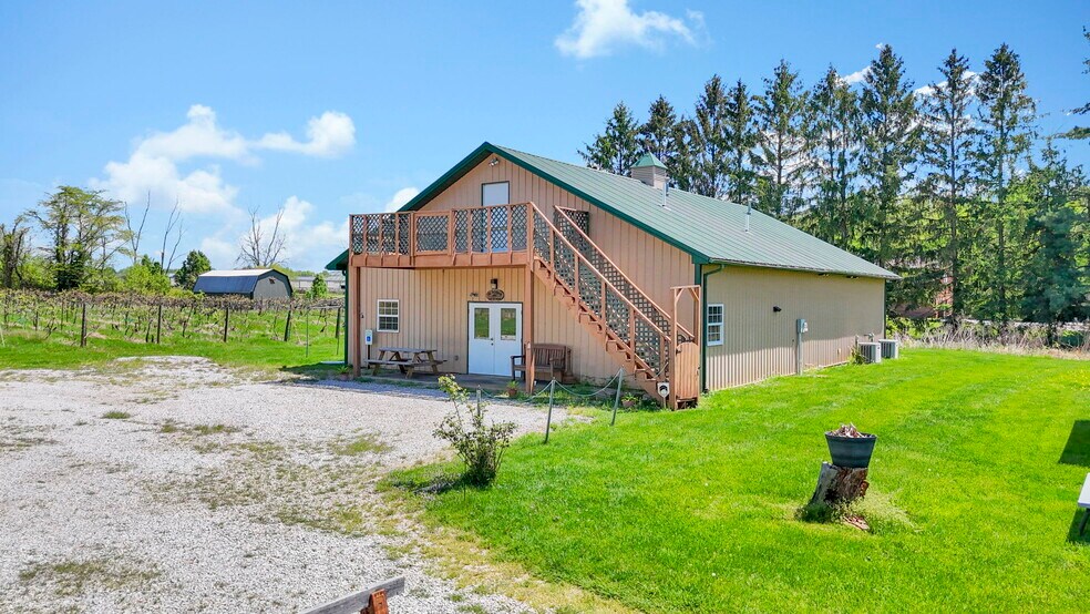 More Photos Of 1900 Winchester Southern Rd, Canal Winchester Winery Vineyard For Sale