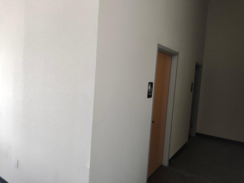 More Photos Of 4164 N Mesa St, El Paso Storefront For Lease